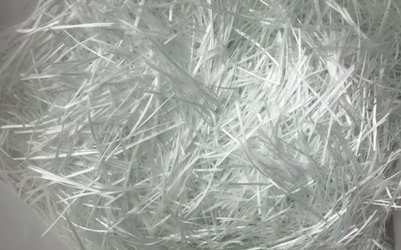 Sợi thủy tinh là vật liệu gồm các sợi thủy tinh mảnh, bền và cách nhiệt tốt.