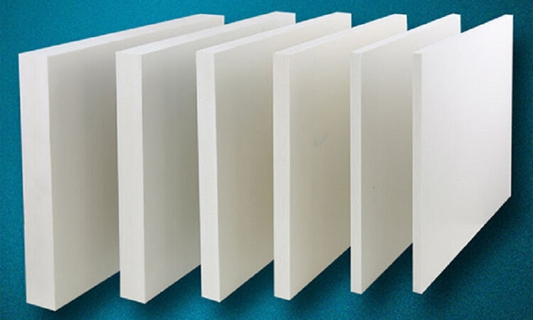 Tấm nhựa PVC là vật liệu nhựa bền, nhẹ và chống nước.