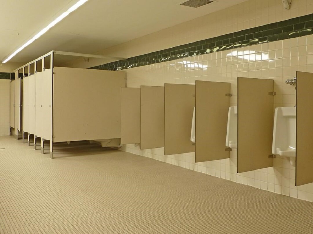 Vách nhà vệ sinh nhựa Composite.