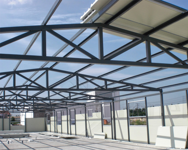 Thép mạ kẽm, thép hình bền chắc, chống gỉ.